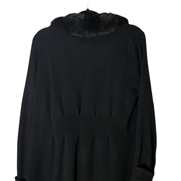 CABI BLACK FAUX FUR DYNASTY LONG CARDIGAN GREAT COND SIZE LARGE - Picture 6 of 8